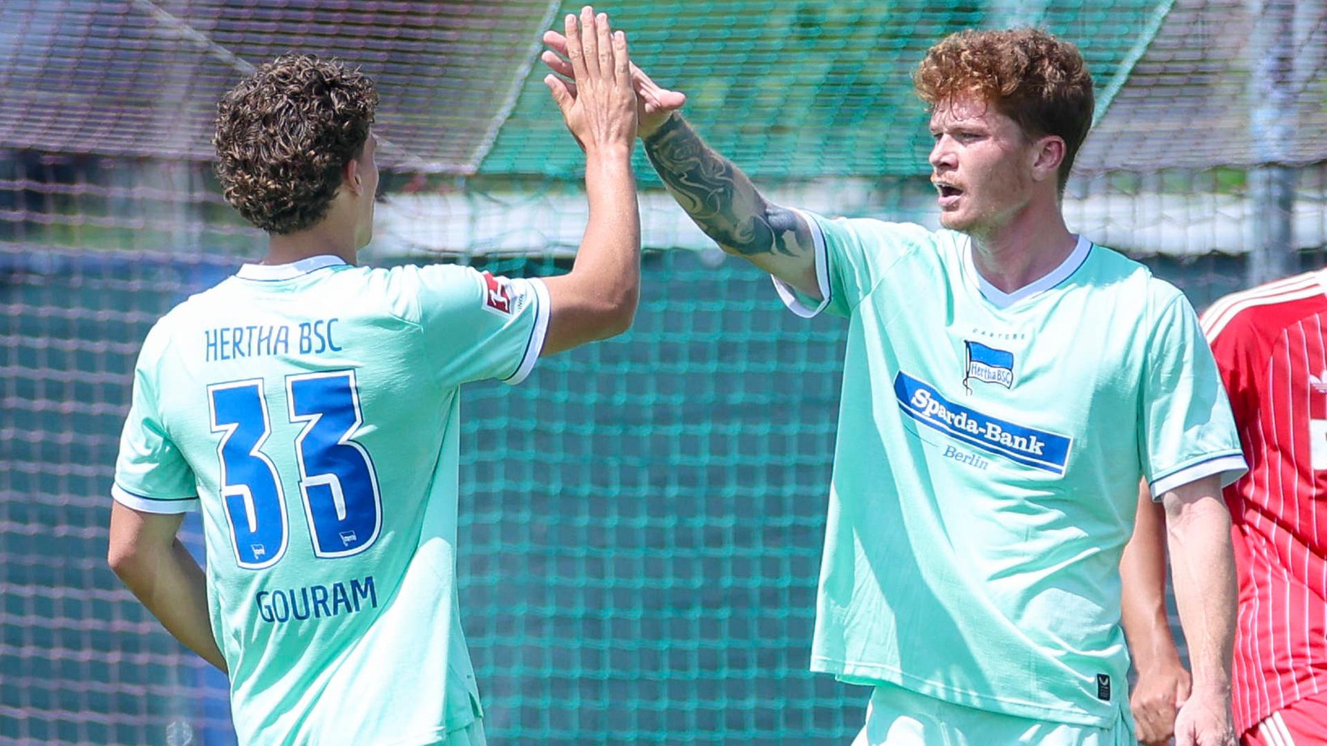 Hertha-Torschützen Gouram (l.) und Grönning (r.) im Test gegen Köln (imago images / DeFodi Images) | imago images / DeFodi Images