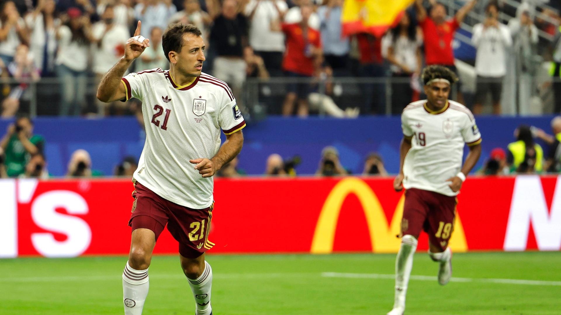 WM-News: Oyarzabal zieht mit Villa und Butragueño gleich