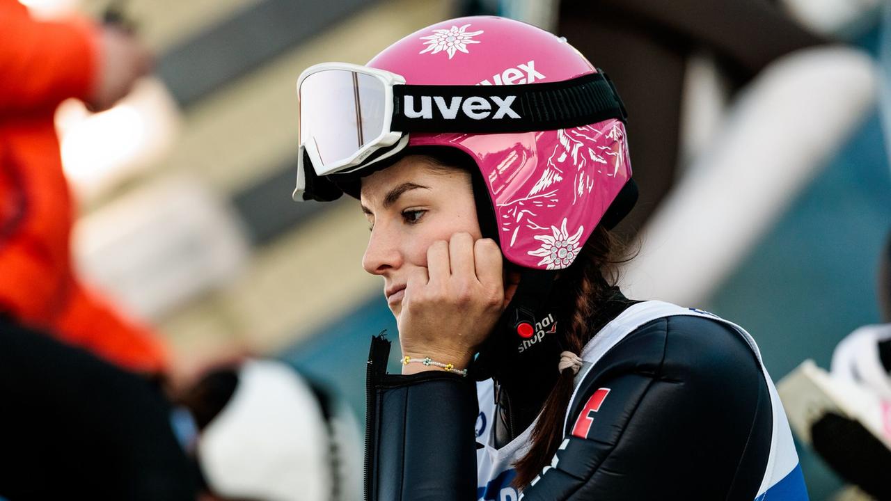 Ski jumper Anna Hollandt returns after a mental-health break