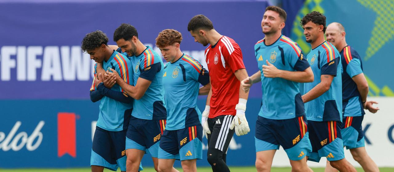 Die spanische Mannschaft im Training vor dem Spiel gegen Frankreich
