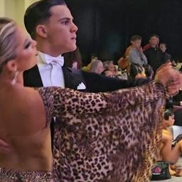 Das Bremer Tanzpaar Yigit Bayraktar und Lukrecija Kuraite beim Tango während der WM der zehn Tänze.