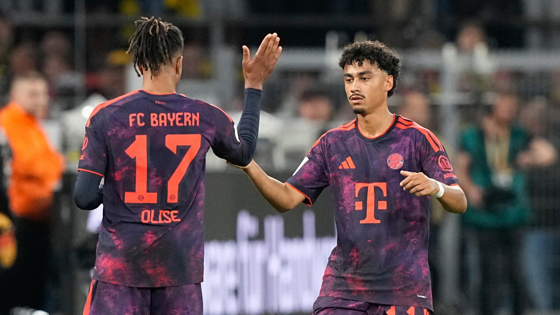 Jetzt live - Olise erhöht für die Bayern gegen Dortmund