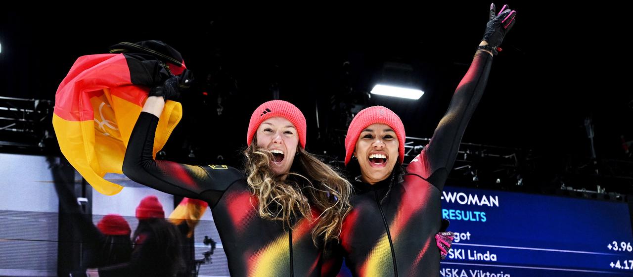 Laura Nolte und Deborah Levi jubelt