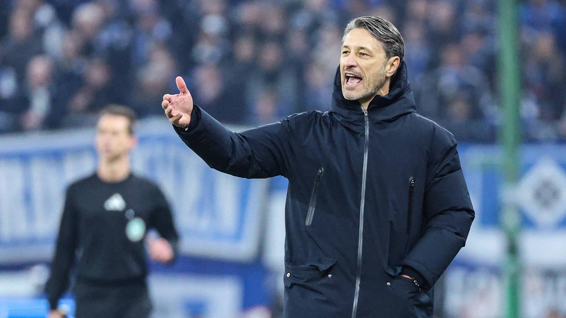 Niko Kovac ruft vom Spielfeldrand | IMAGO/osnapix / Marcus Hirnschal