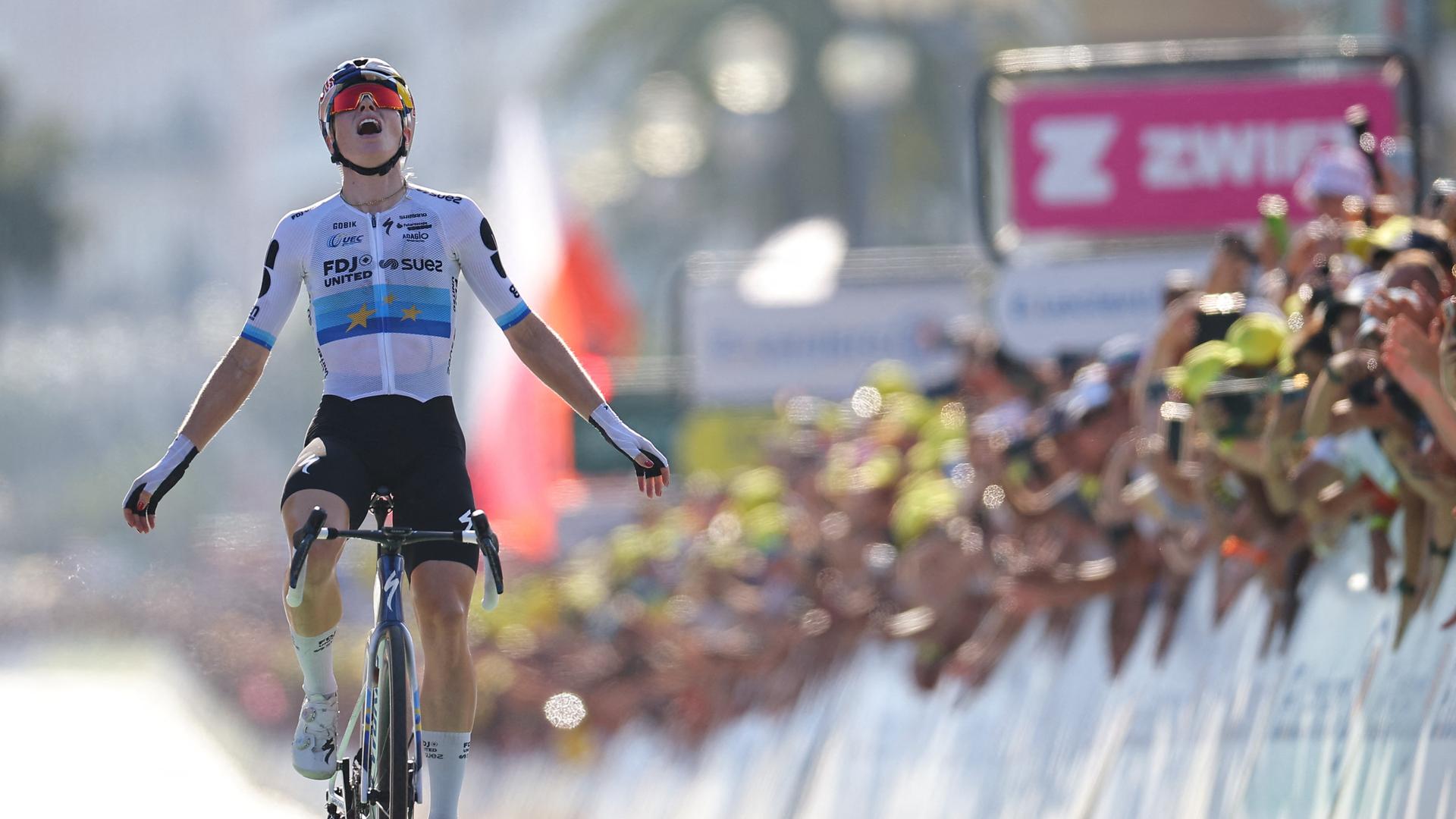 Tour de France Femmes: Demi Vollering rast eindrucksvoll ins Gelbe Trikot