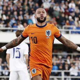 Memphis Depay feiert seinen Treffer