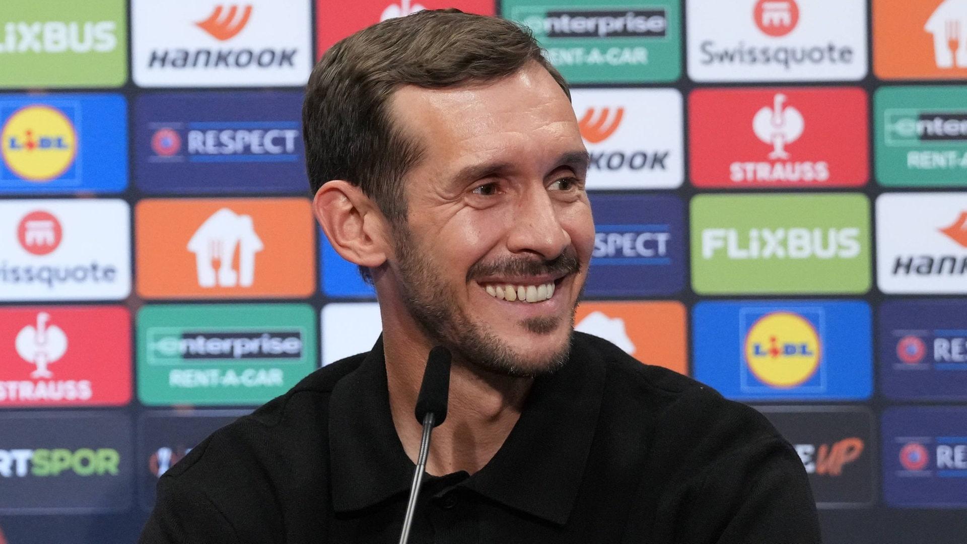 Trainer Julian Schuster mÃ¶chte den SC Freiburg im Europa-League-Finale 2026 in Istanbul egen Aston Villa zum ersten Titel der Vereinsgeschichte fÃ¼hren. | IMAGO, IMAGO / STEINSIEK.CH