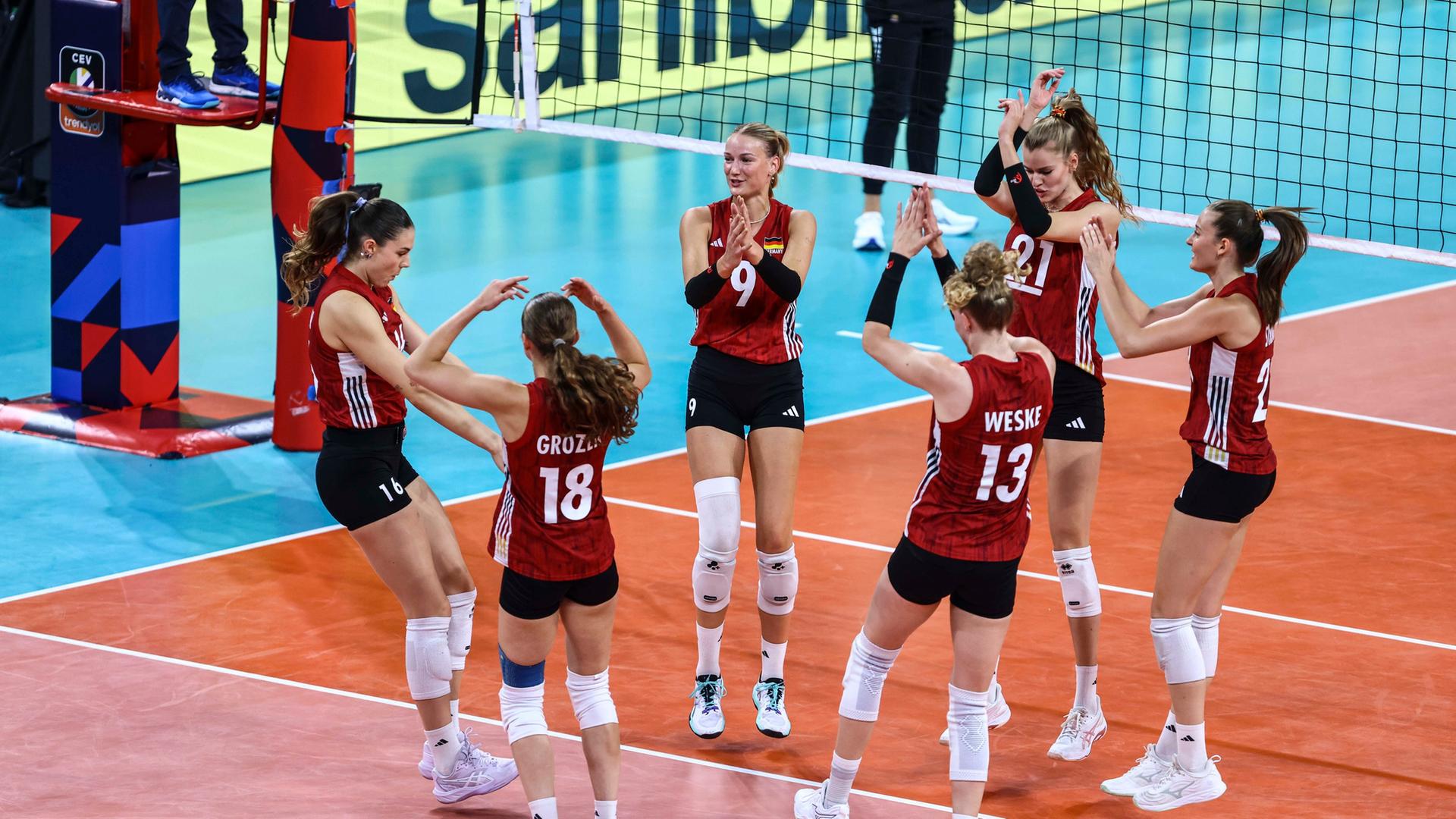 Volleyball-EM: Deutsche Frauen lassen gegen Ungarn nichts anbrennen