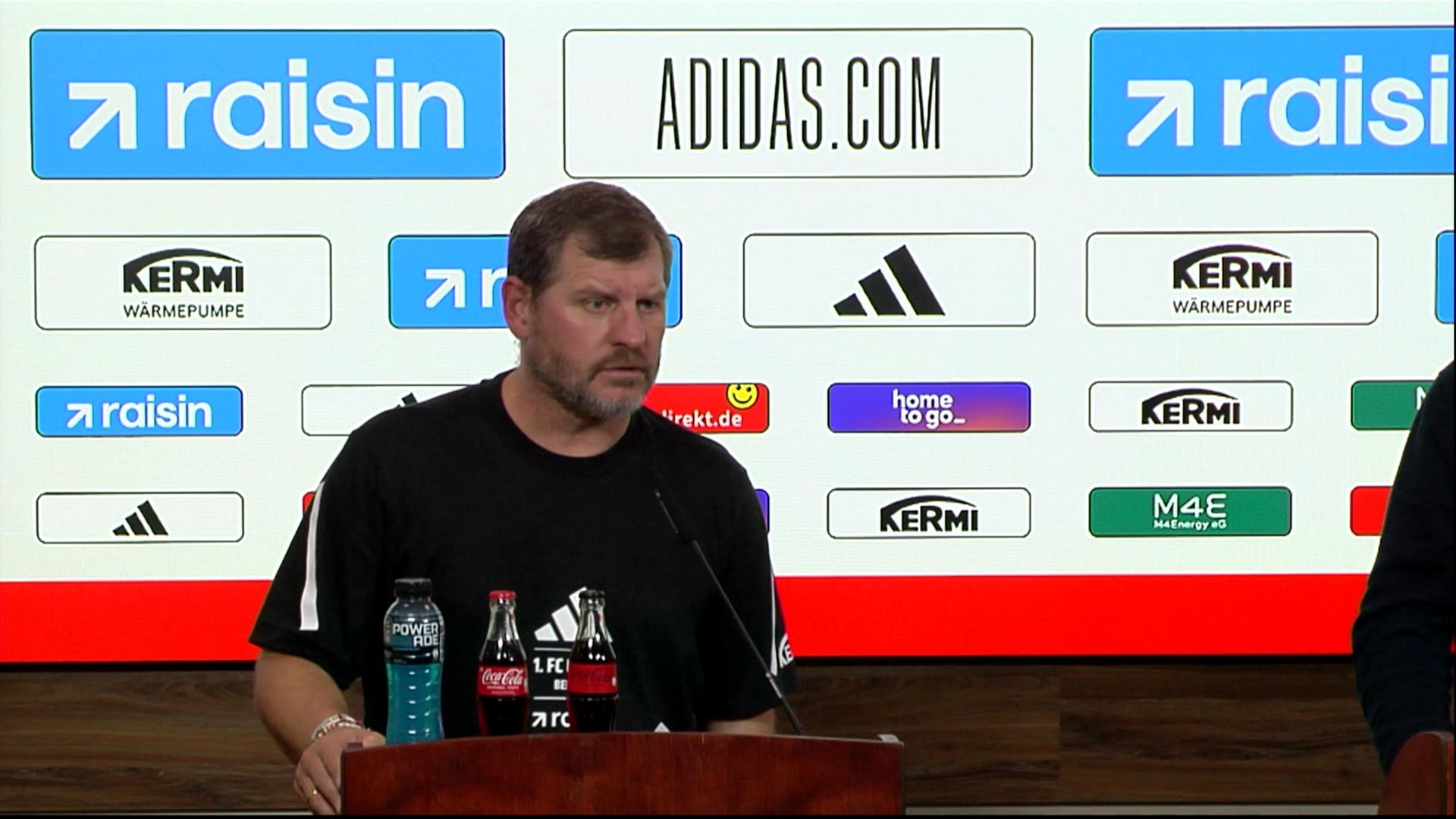 Union Berlins Trainer Steffen Baumgart spricht auf der Pressekonferenz | sportschau.de